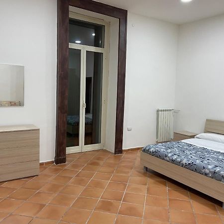 Appartement Casa Emilia 2 à Naples Extérieur photo