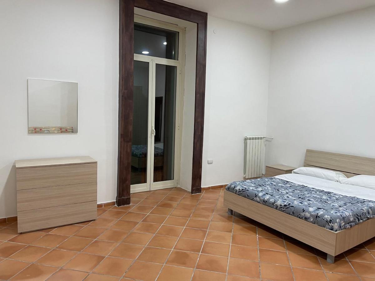 Appartement Casa Emilia 2 à Naples Extérieur photo